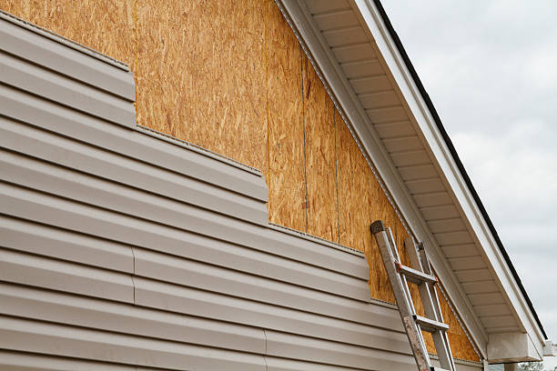 Professional Fiber Cement Siding technician working in Clearville, PA